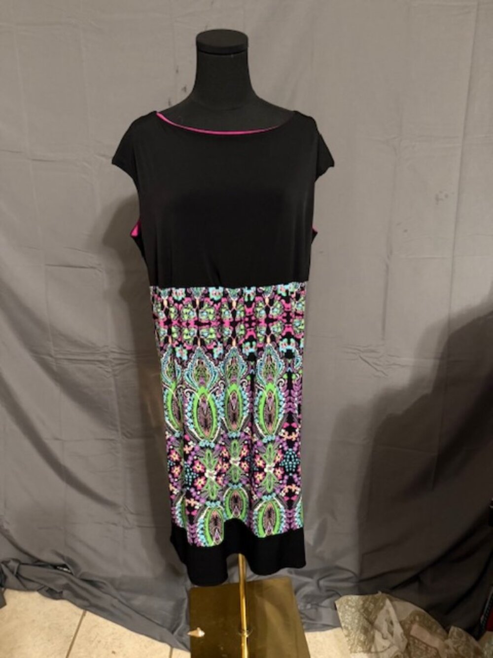 LONDON TIMES Dress Size 14W
